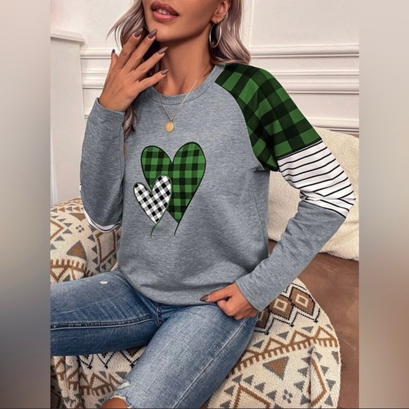 Allison Clothing Tops - Buffalo Print Hearts Long Sleeve Green Checkered Christmas Top